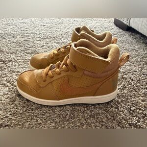 Nike Court Borough Mid PS Wheat